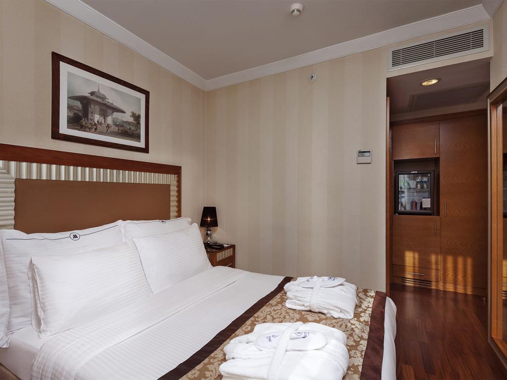 ホテル ノヴァ プラザ パーク イスタンブール エクステリア 写真